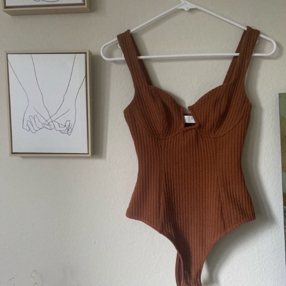 Aria ribbed bodysuit ASTR XS - Picture 2 of 4